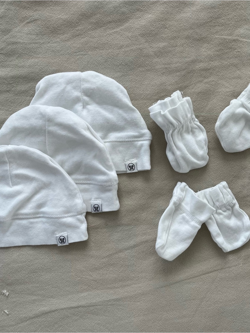 The Honest Company White 0-6 Months Beanie & Mitten Set - 3 Pack